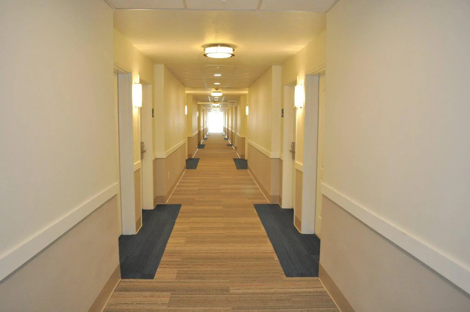 Holiday Inn Express & Suites Price by IHG