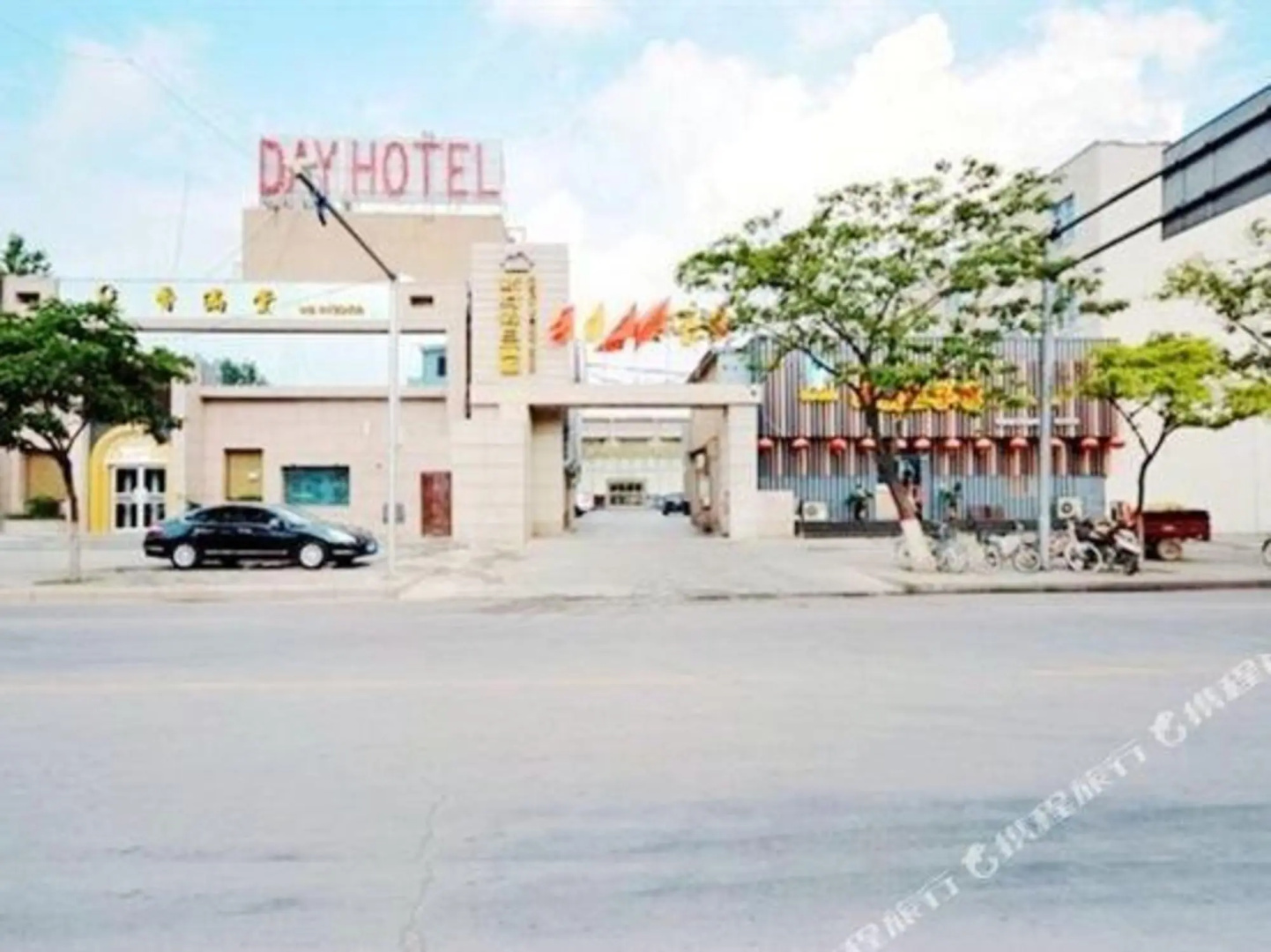 Xincun Holiday Hotel