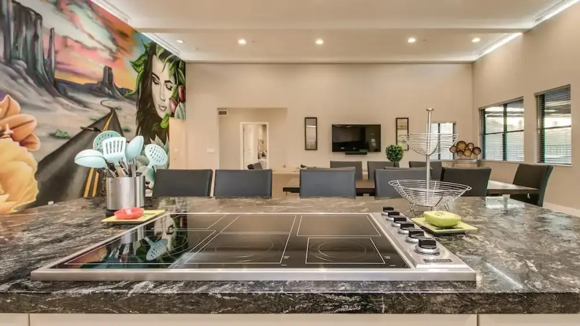 Luxe 4 Bdrm W/pool and Spa on Golf Course Lot!