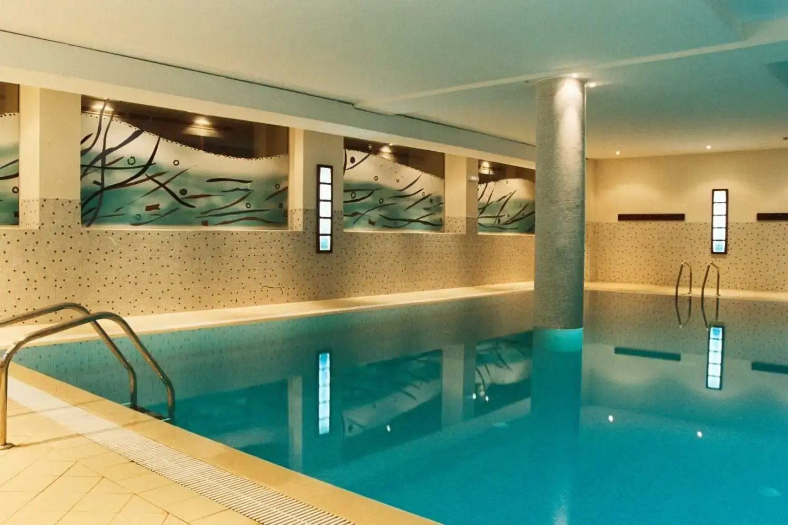 Yellow Praia Monte Gordo