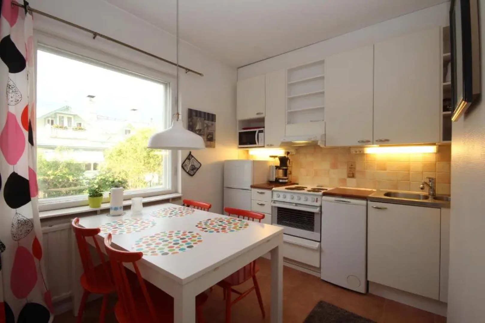 Majoitushuoneisto Tuomipuisto