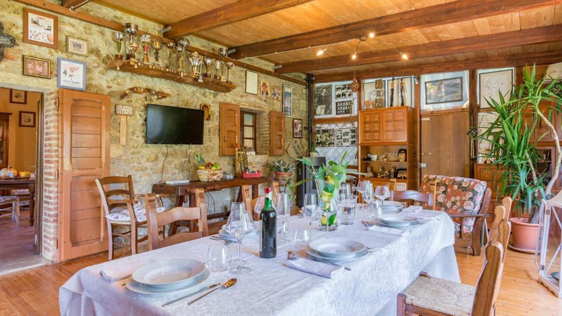 LA CASA DELL'ARTISTA 6, Emma Villas