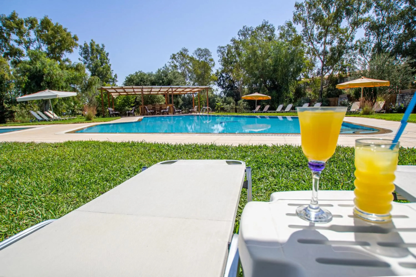 Tellis Holiday Rooms By Hotelius