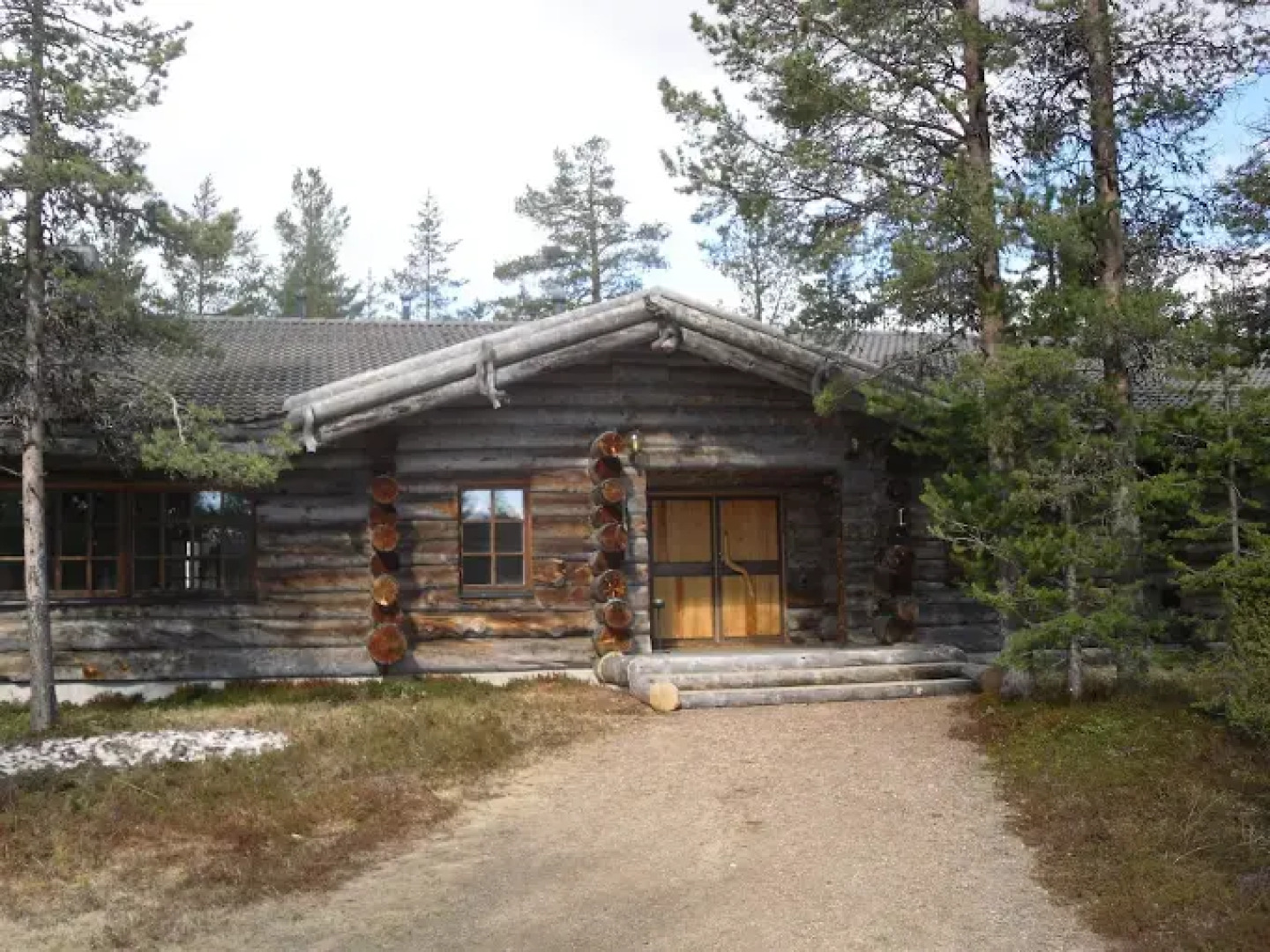 Saarikejo Log Chalet
