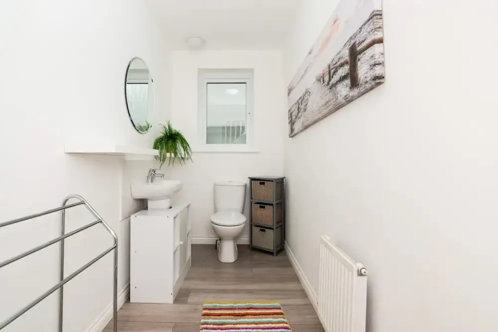 3 Bedroom House-private Parking