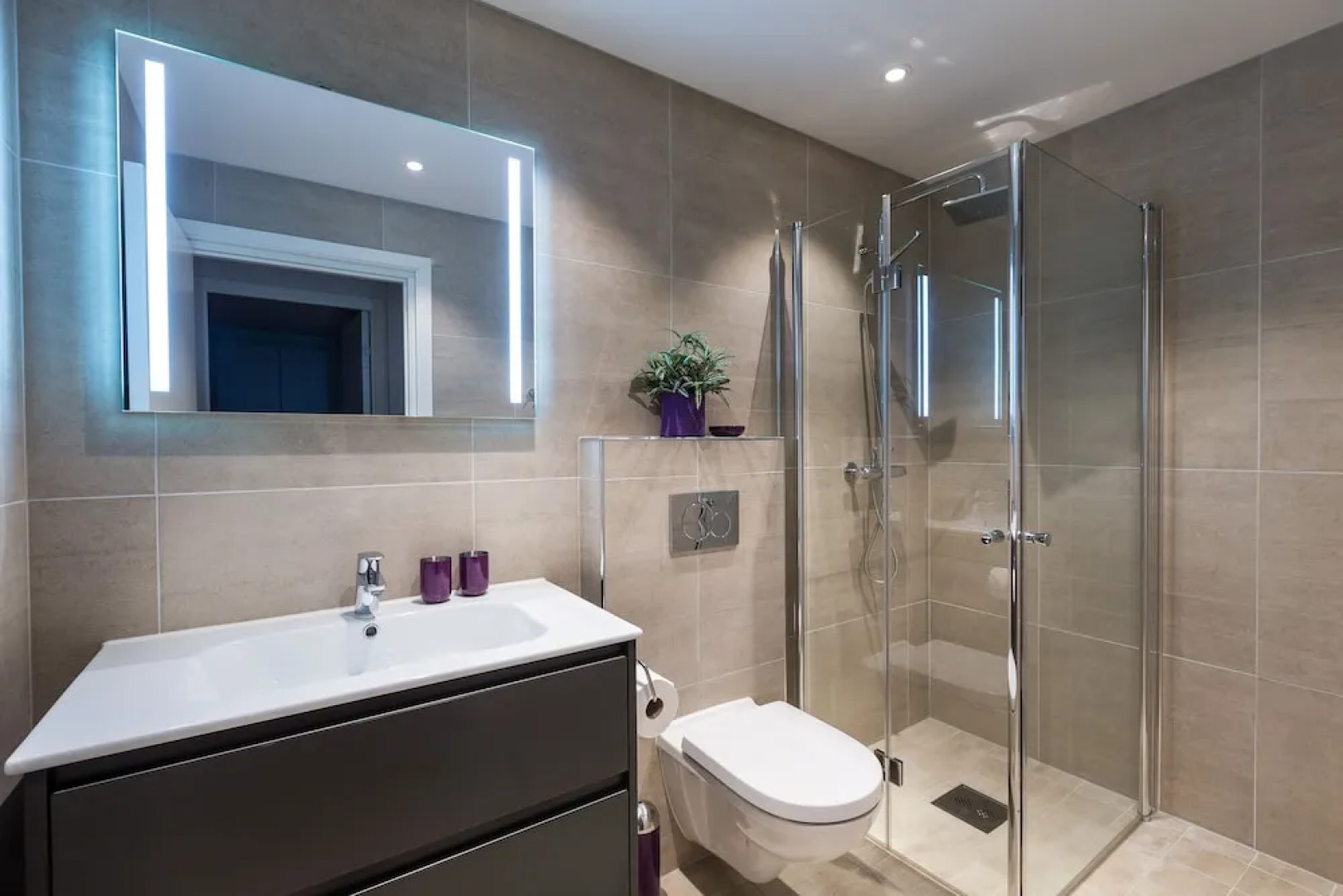 Enter Tromsø Apartment Hotel