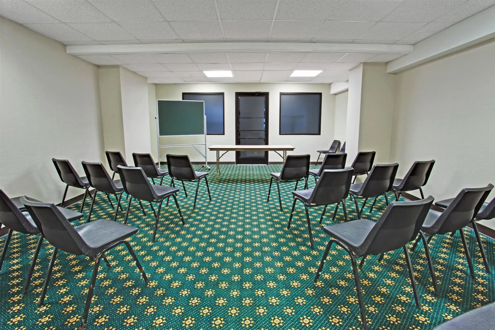 Red Roof Inn & Suites Newburgh – Stewart Airport/ West Point