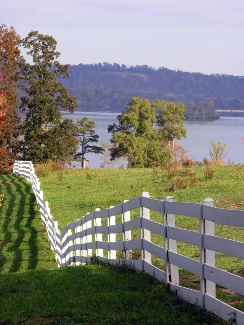 Whitestone Inn