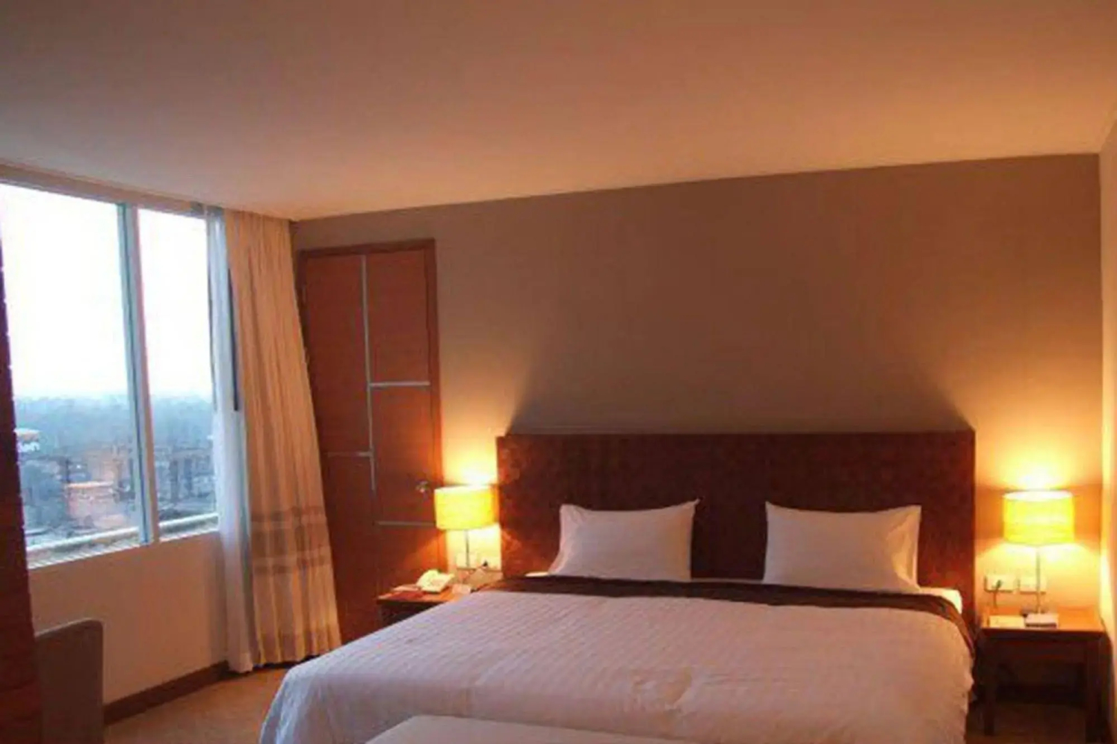 Sunee Grand Hotel and Convention Center