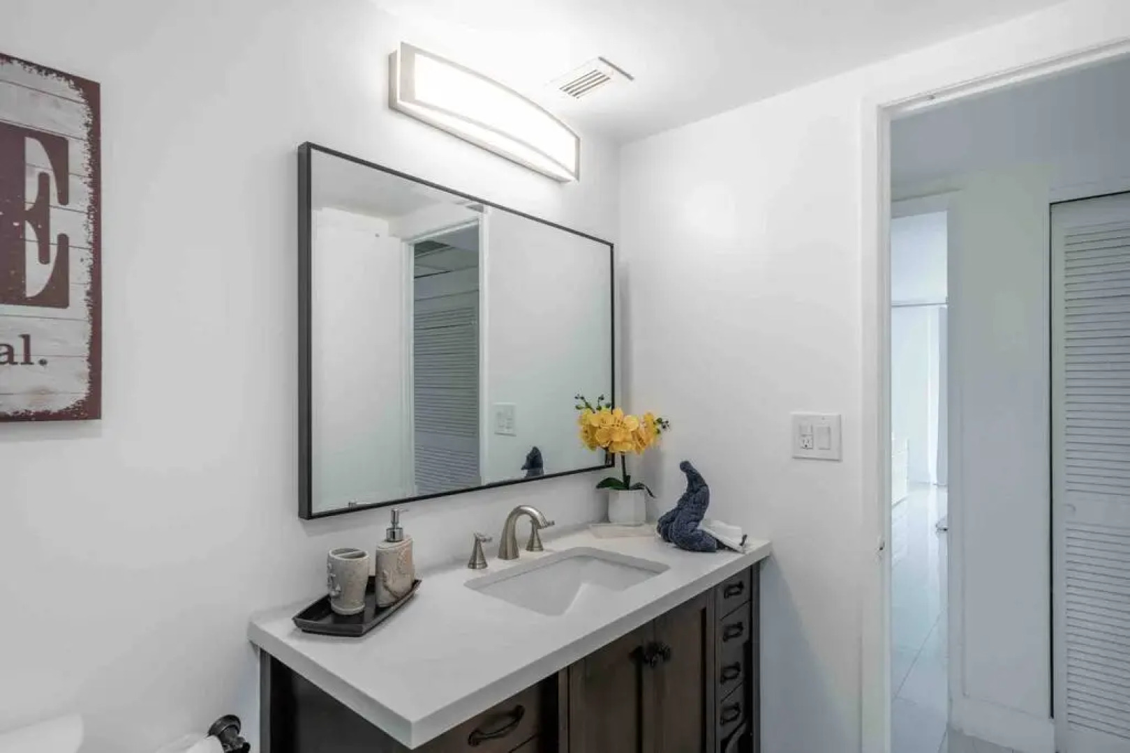 Lovely 3 BR unit by the beach- remodeled-STR-00604