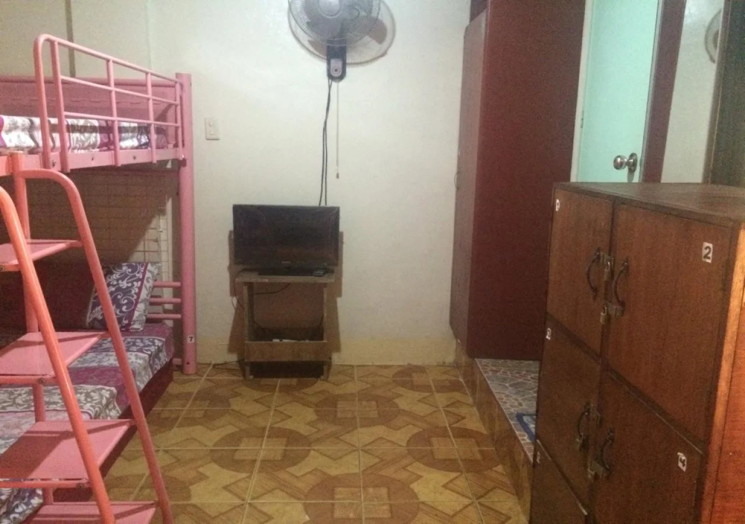 Lagrosa Backpackers