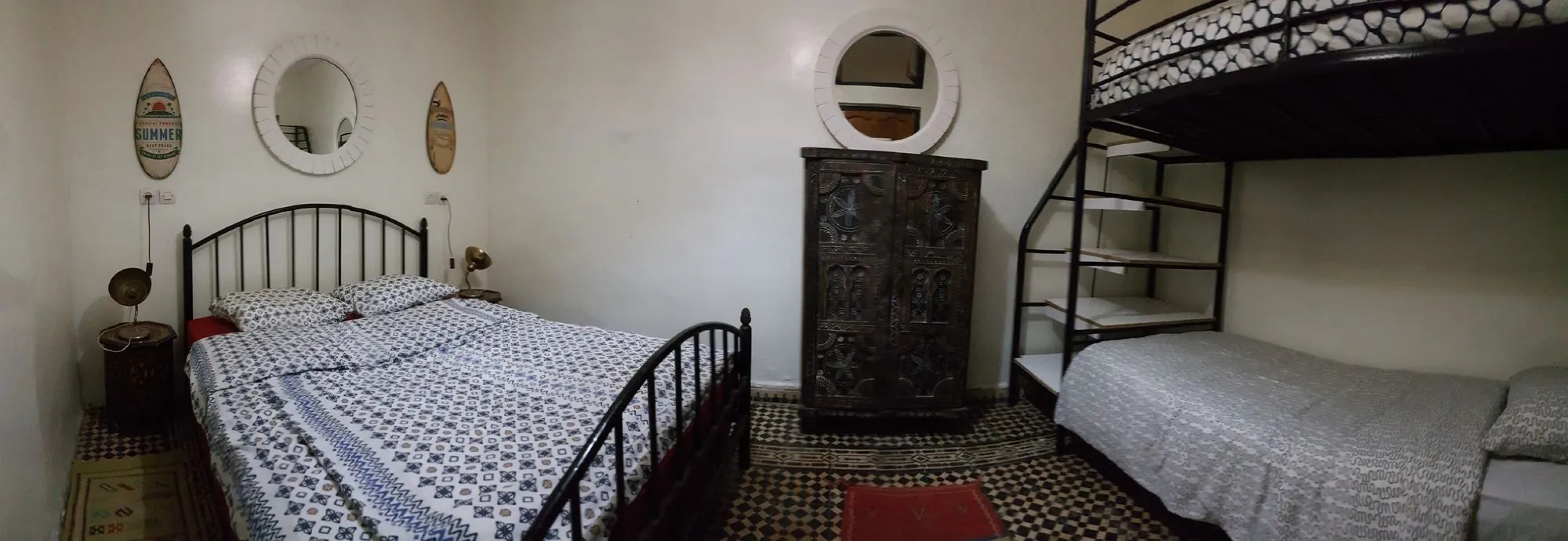 Sunset Surfhouse - Hostel