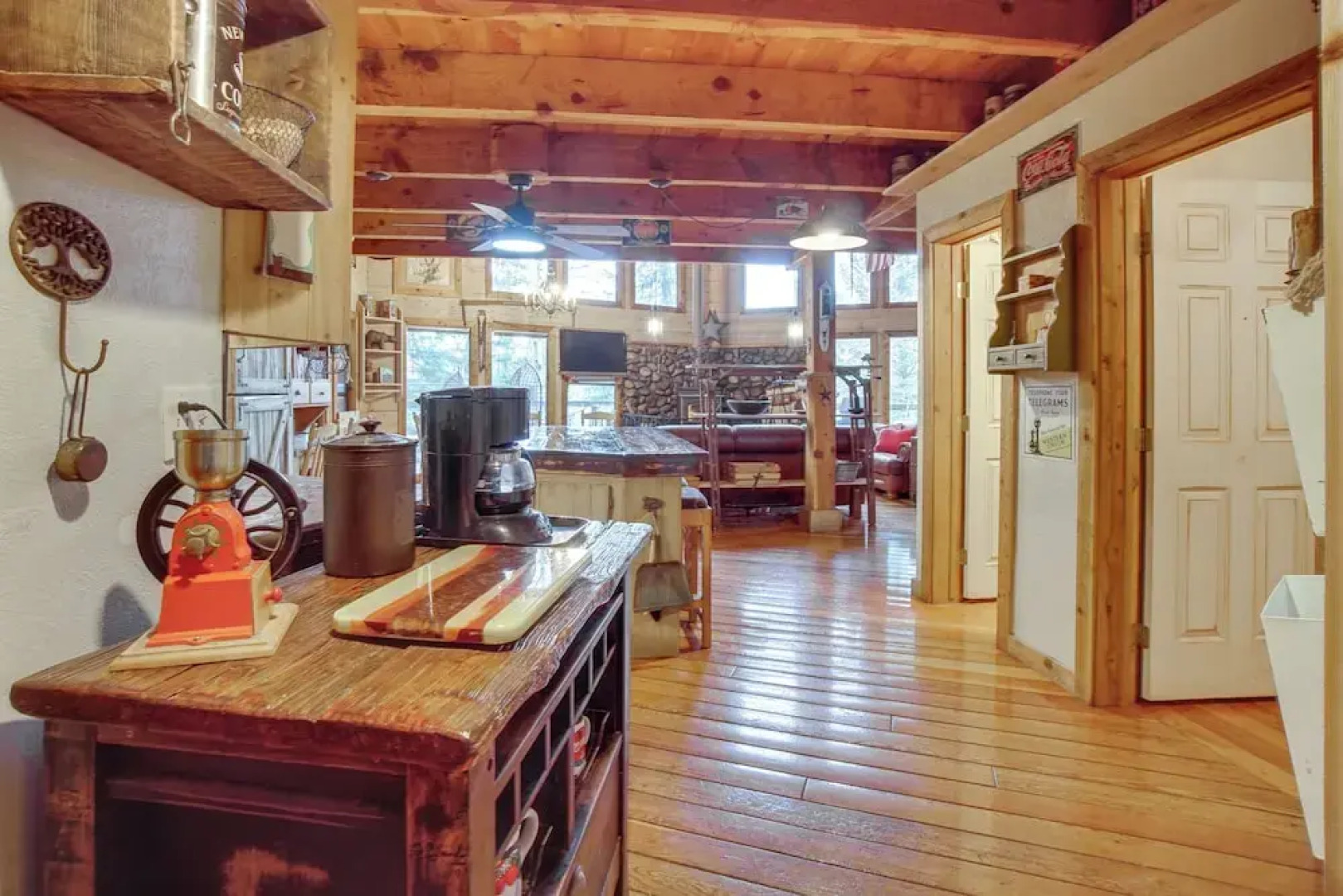 Tree-lined Mccall Cabin: Walk to Payette River!