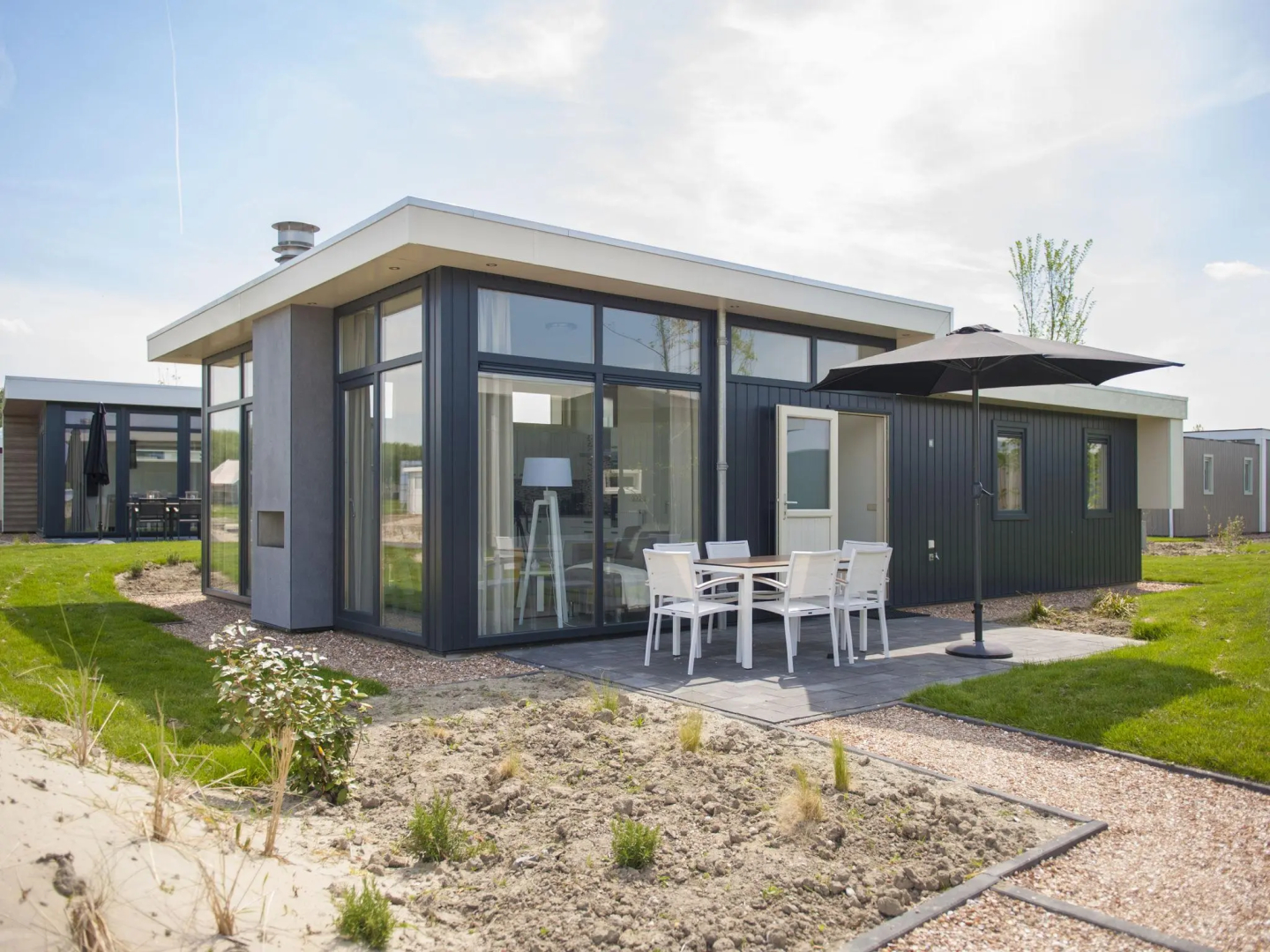 Modern Chalet With Combi Microwave, Near Rockanje