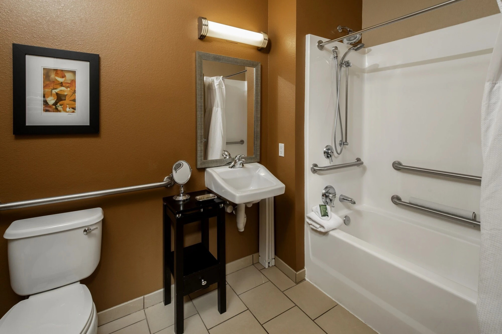 Clubhouse Hotel & Suites Pierre