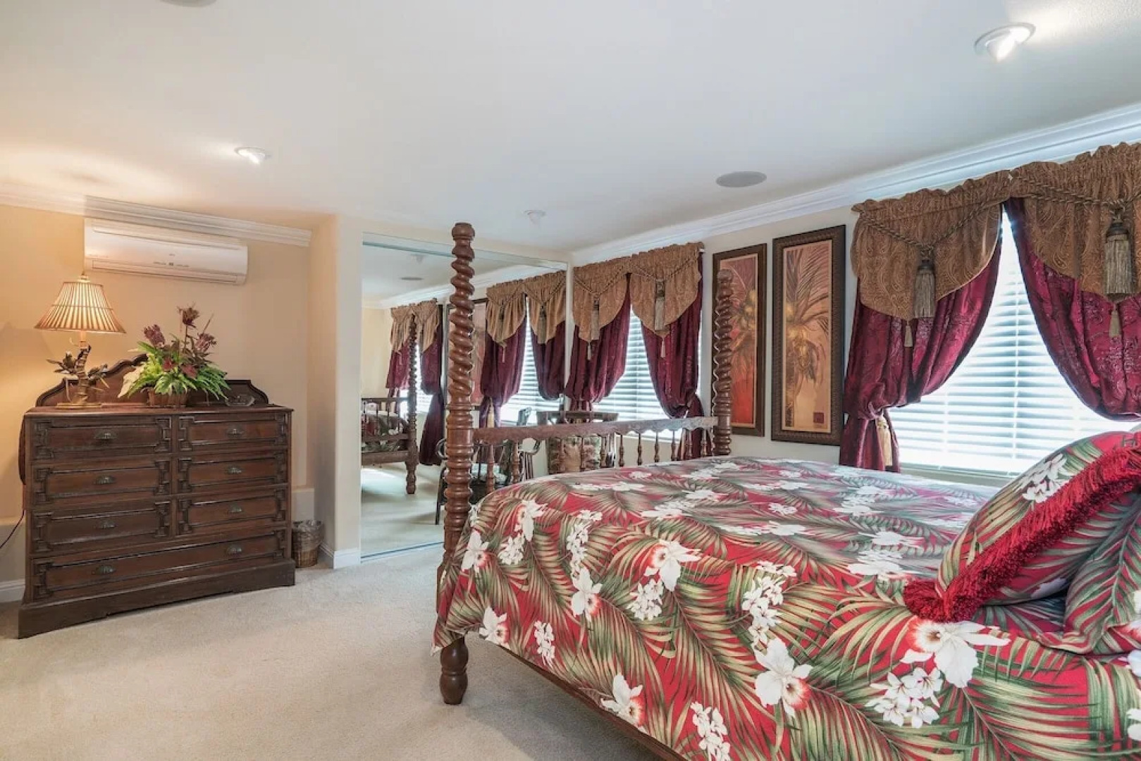 Kailua Beachside 4 Bedroom Home by RedAwning