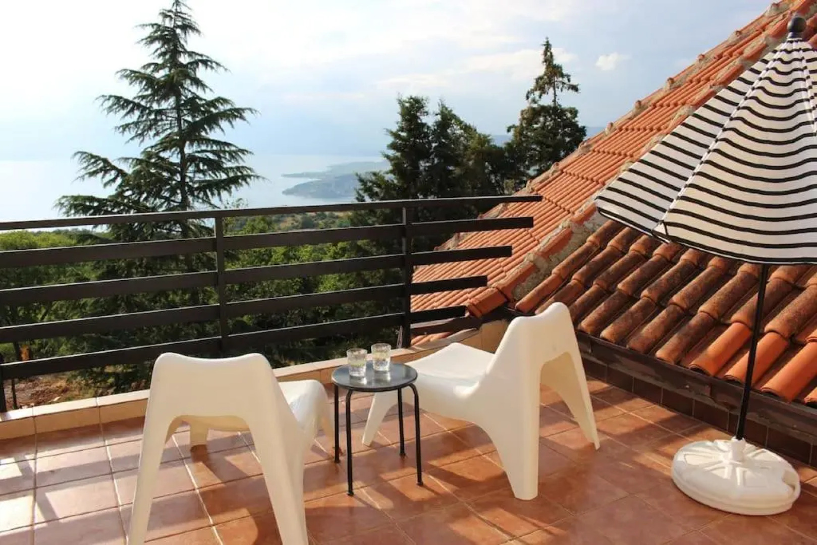 ~Colours of the wind~ A story of love!