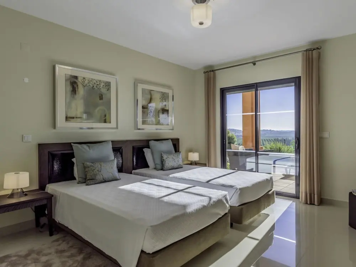 Spacious Villa in Alcantarilha With Private Swimming Pool