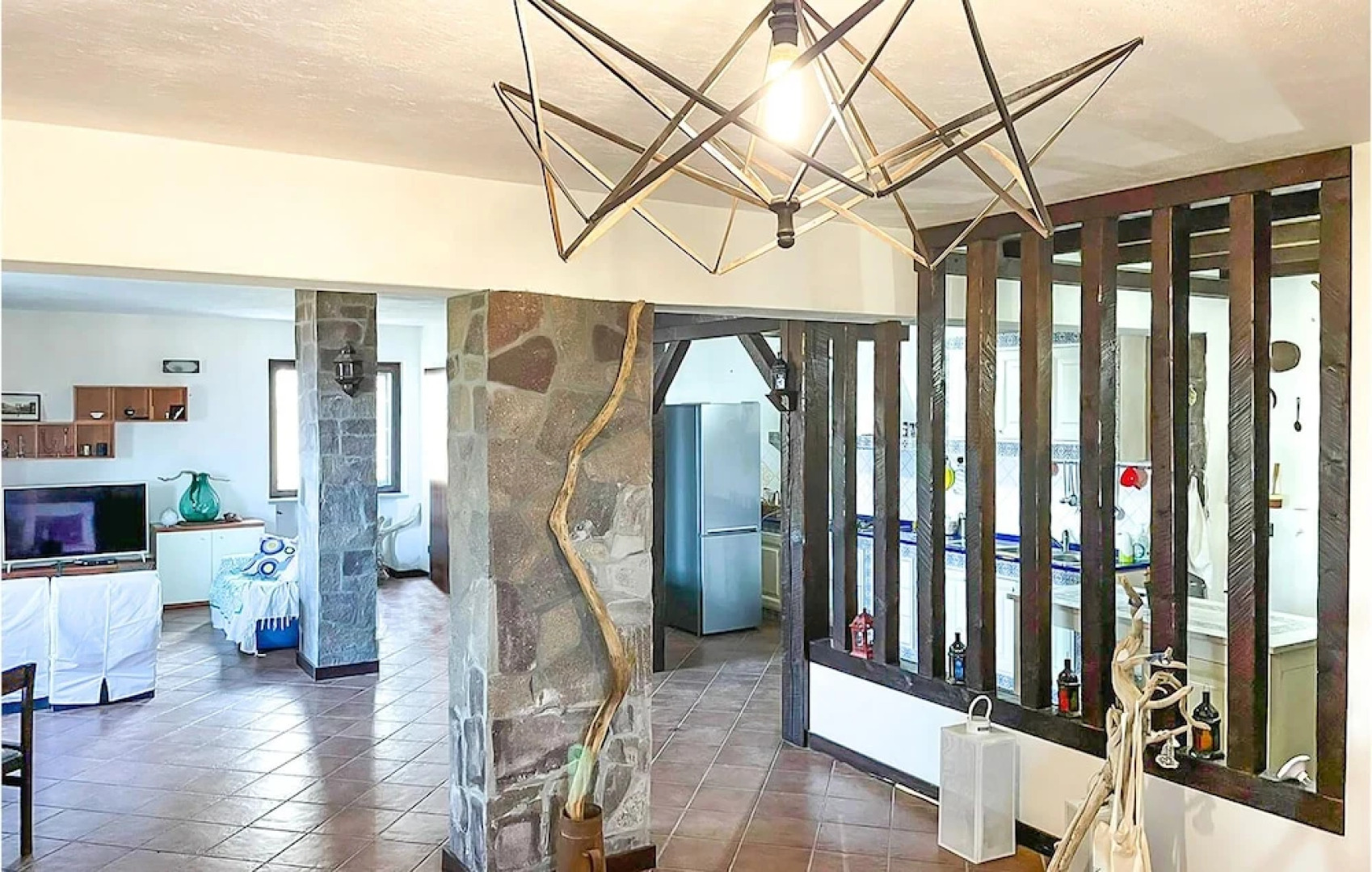 Beautiful Home in Brancaleone With Wifi and 5 Bedrooms