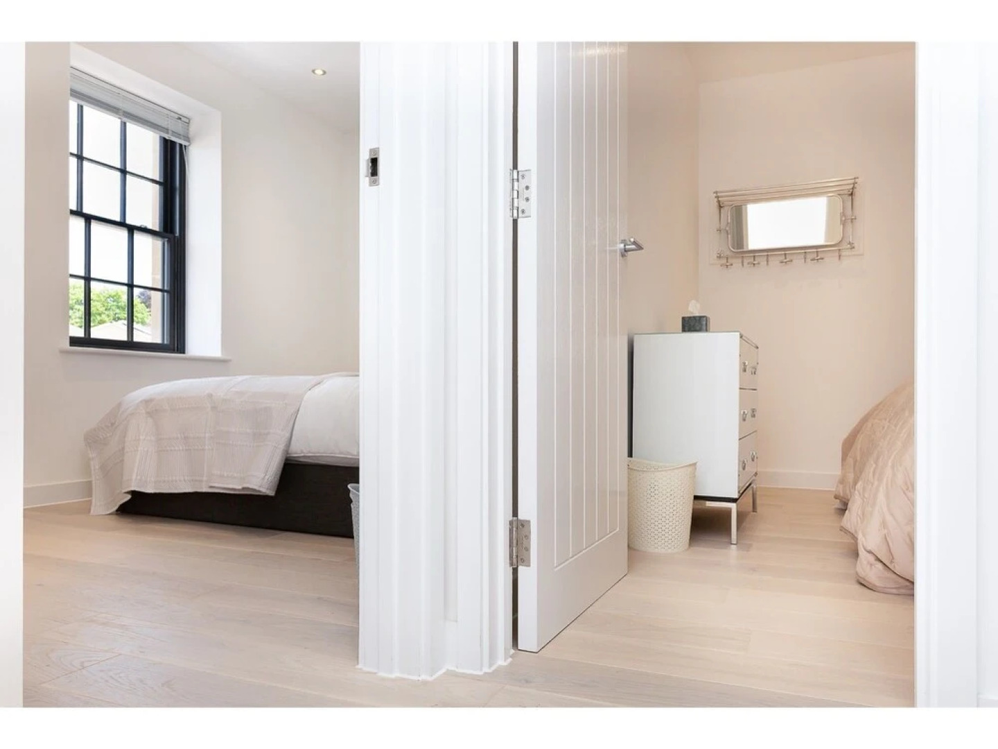 New High Spec 2bed Townhouse in Bath N.4