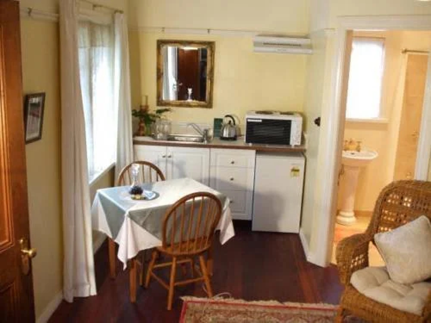Elm Wood Classic B&B