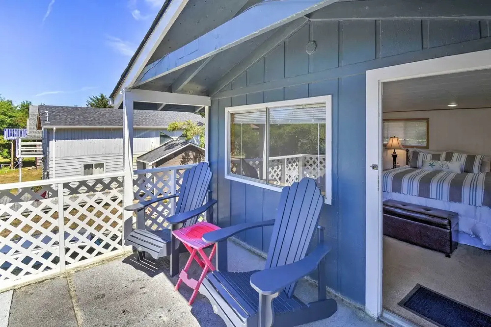 Coastal PNW Gem w/ Hot Tub - Walk to Beach!