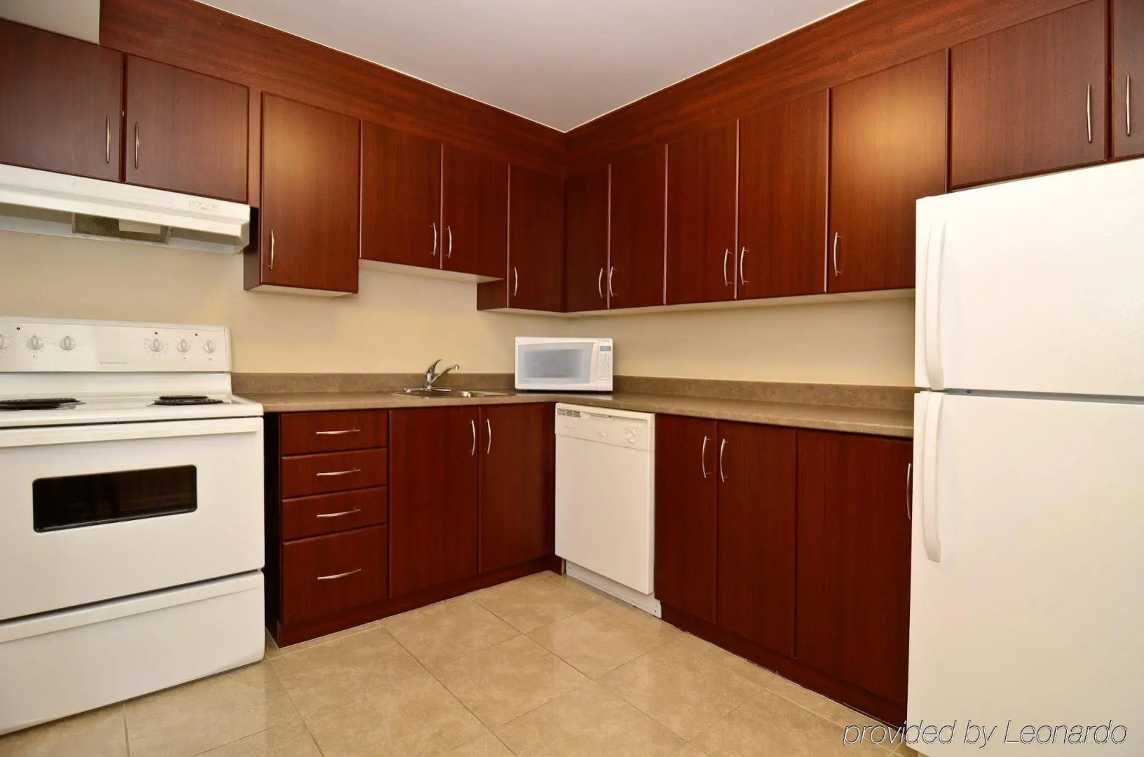 Albert At Bay Suite Hotel