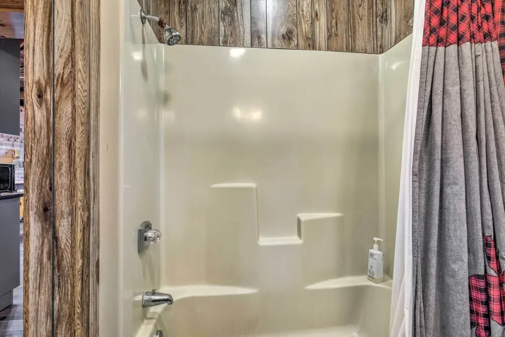 Eagle River Lakefront Retreat w/ Fire Pit & Grill