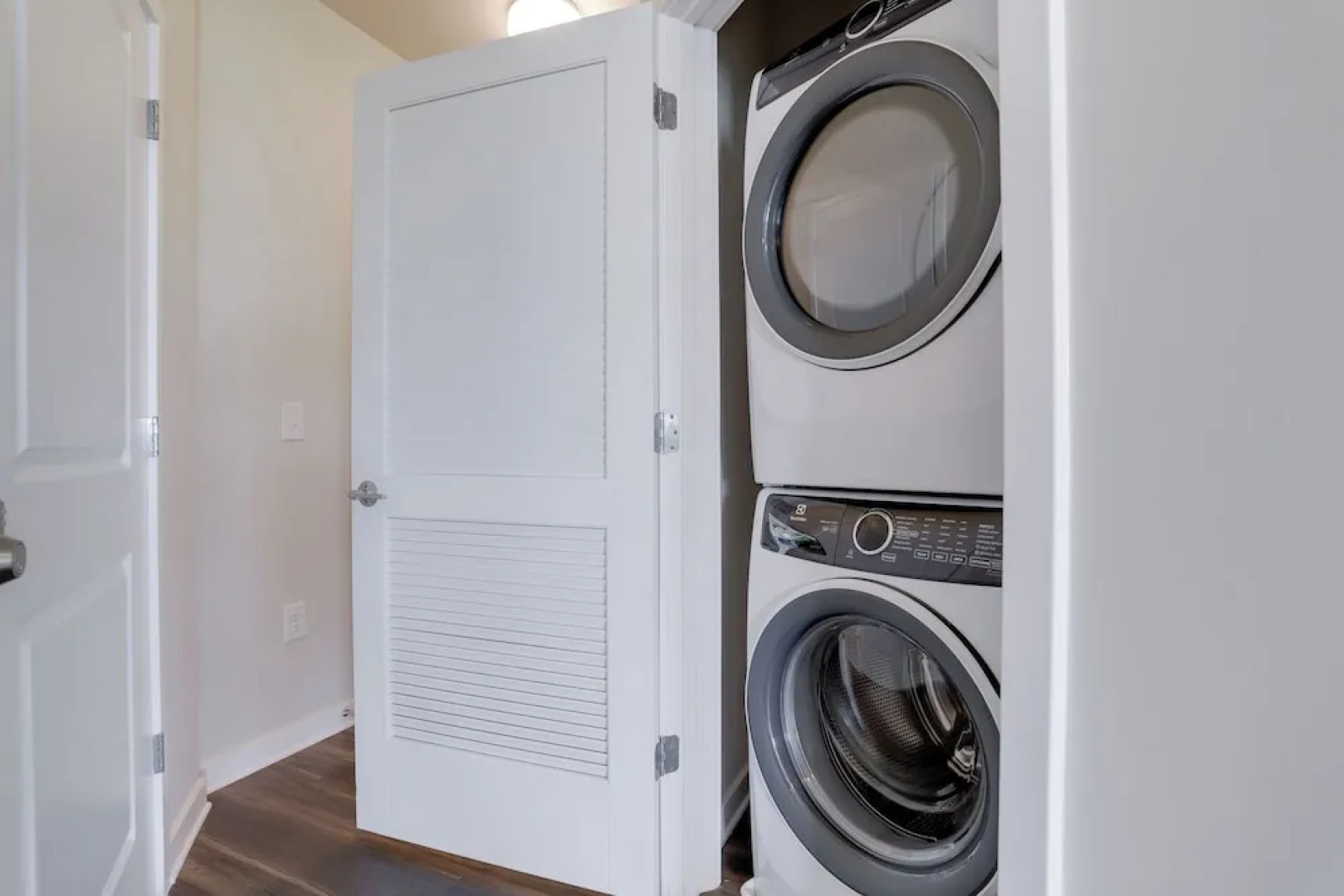 Comfort Apartments Near Capitol City