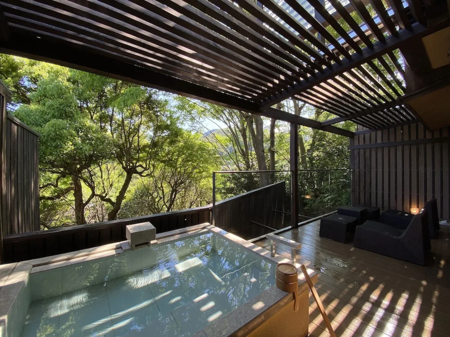 Yugawara Onsen Ashikari Ryokan