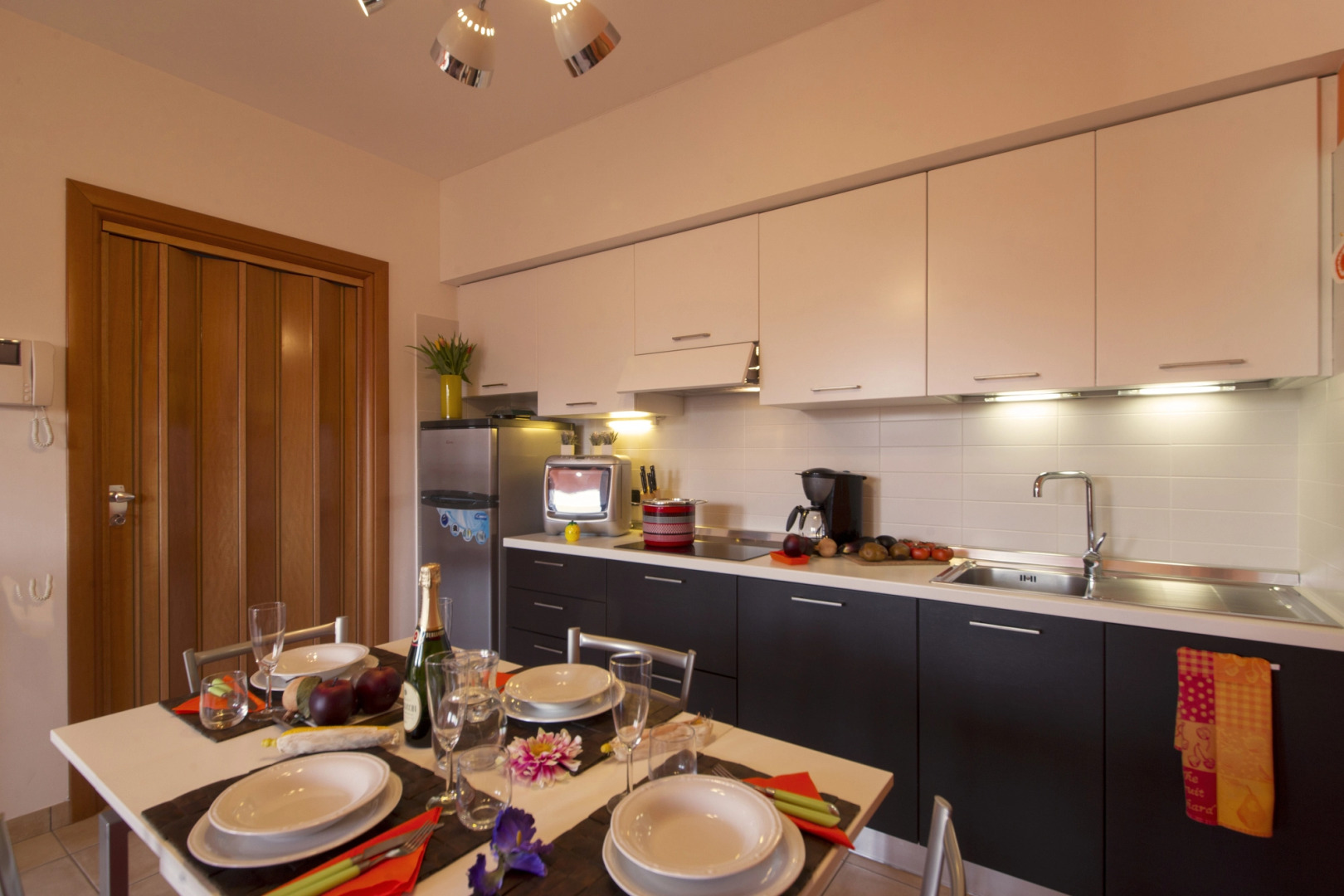 Casa Fiorita Pool and Lake