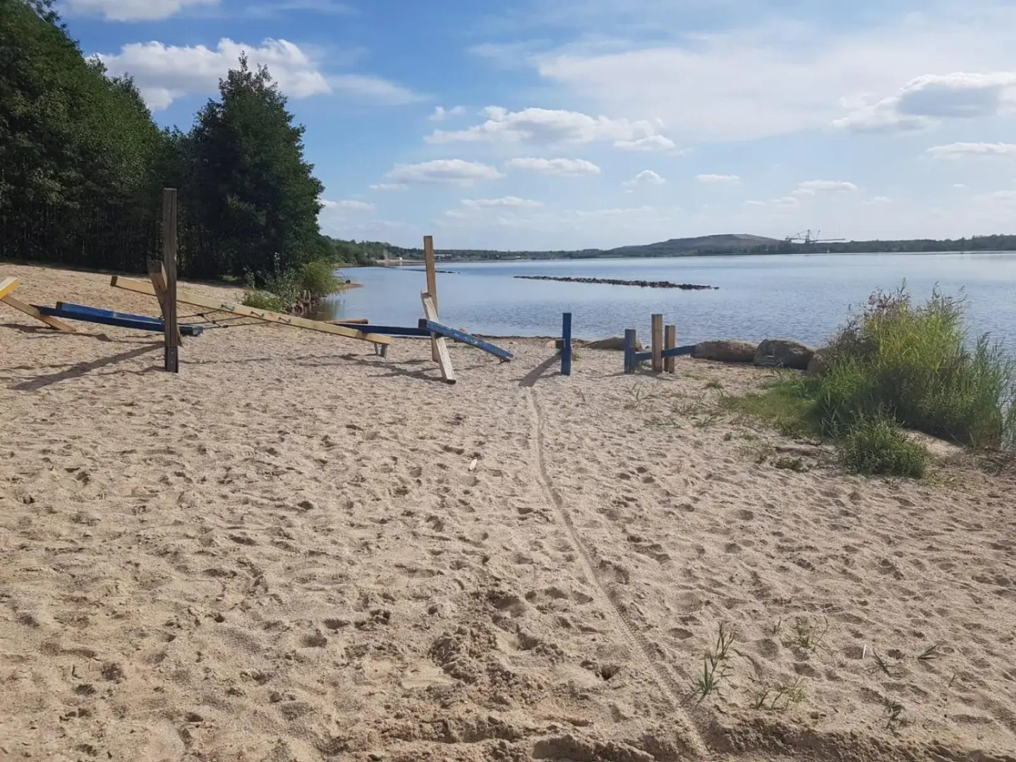 Pool & Lake Holiday Home