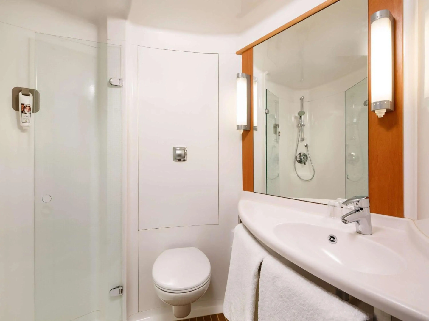 ibis Beauvais Aeroport