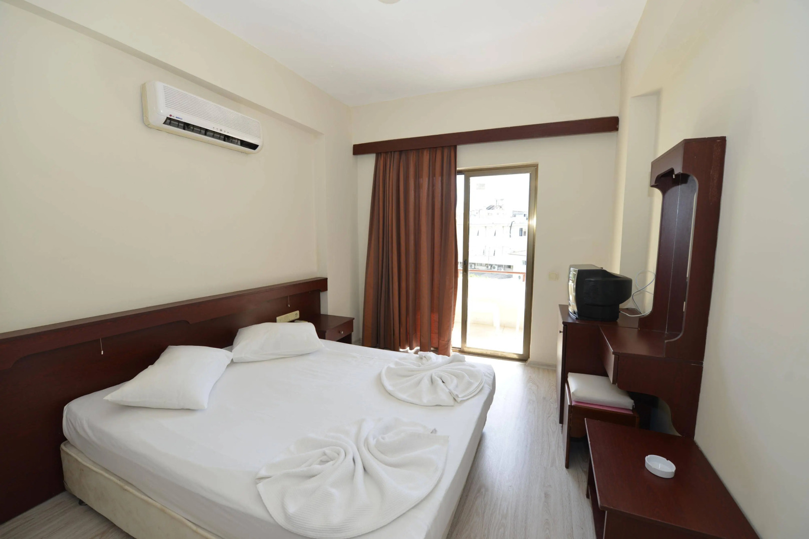 Kaftans City Hotel by RRH&R