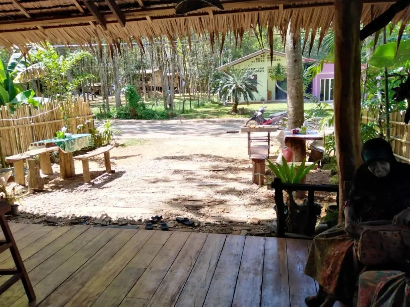 Antonio's ko yao noi BED & Pool