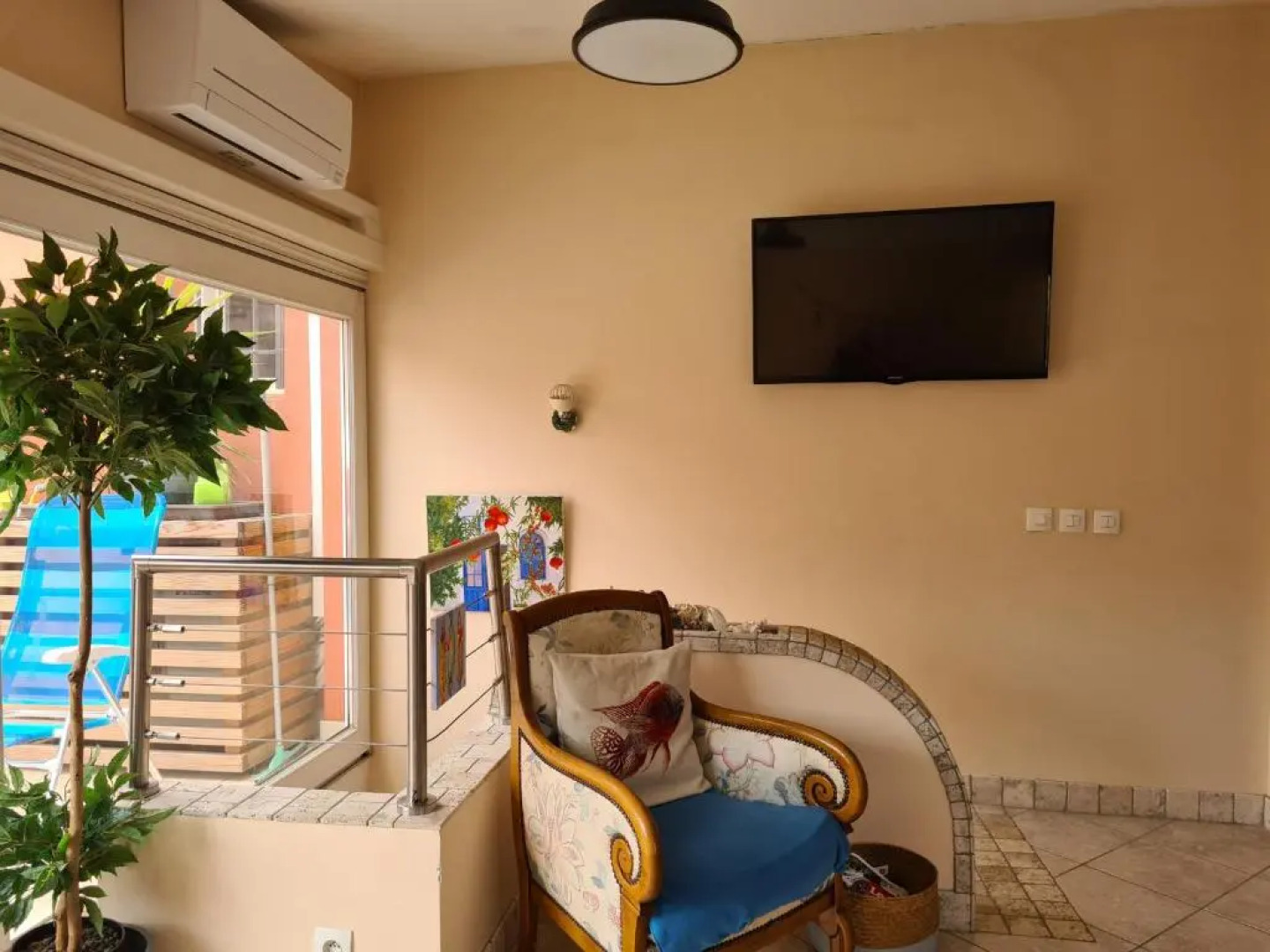 La tropezienne, Duplex 73 m2, 100 m du port, climatisation, grande terrasse