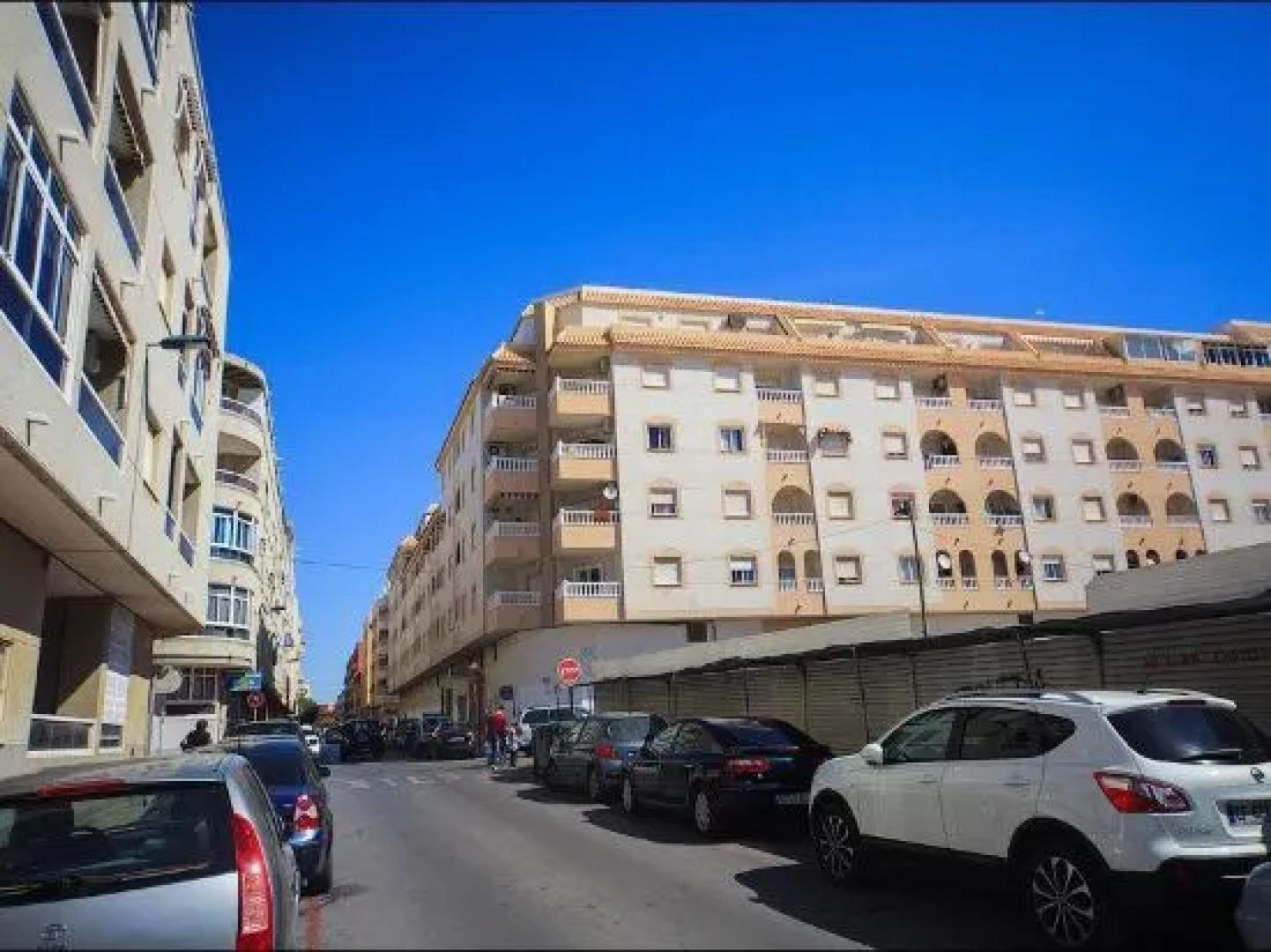 San Pascual Apartment