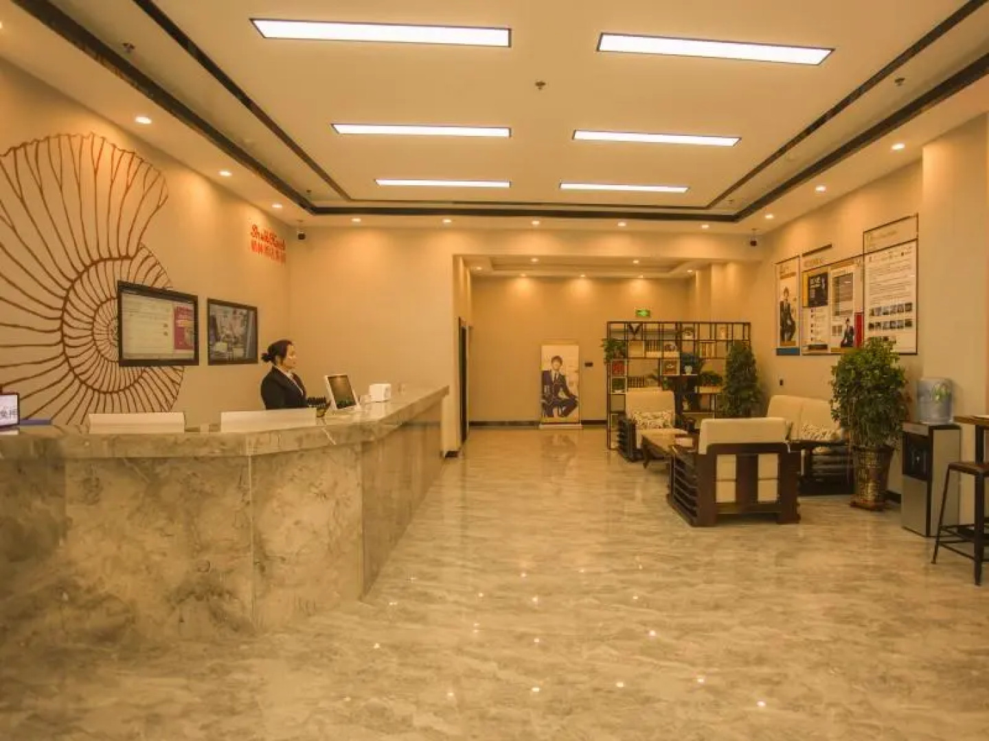 Shell Hotel Zhoukou Taikang County Bus Station