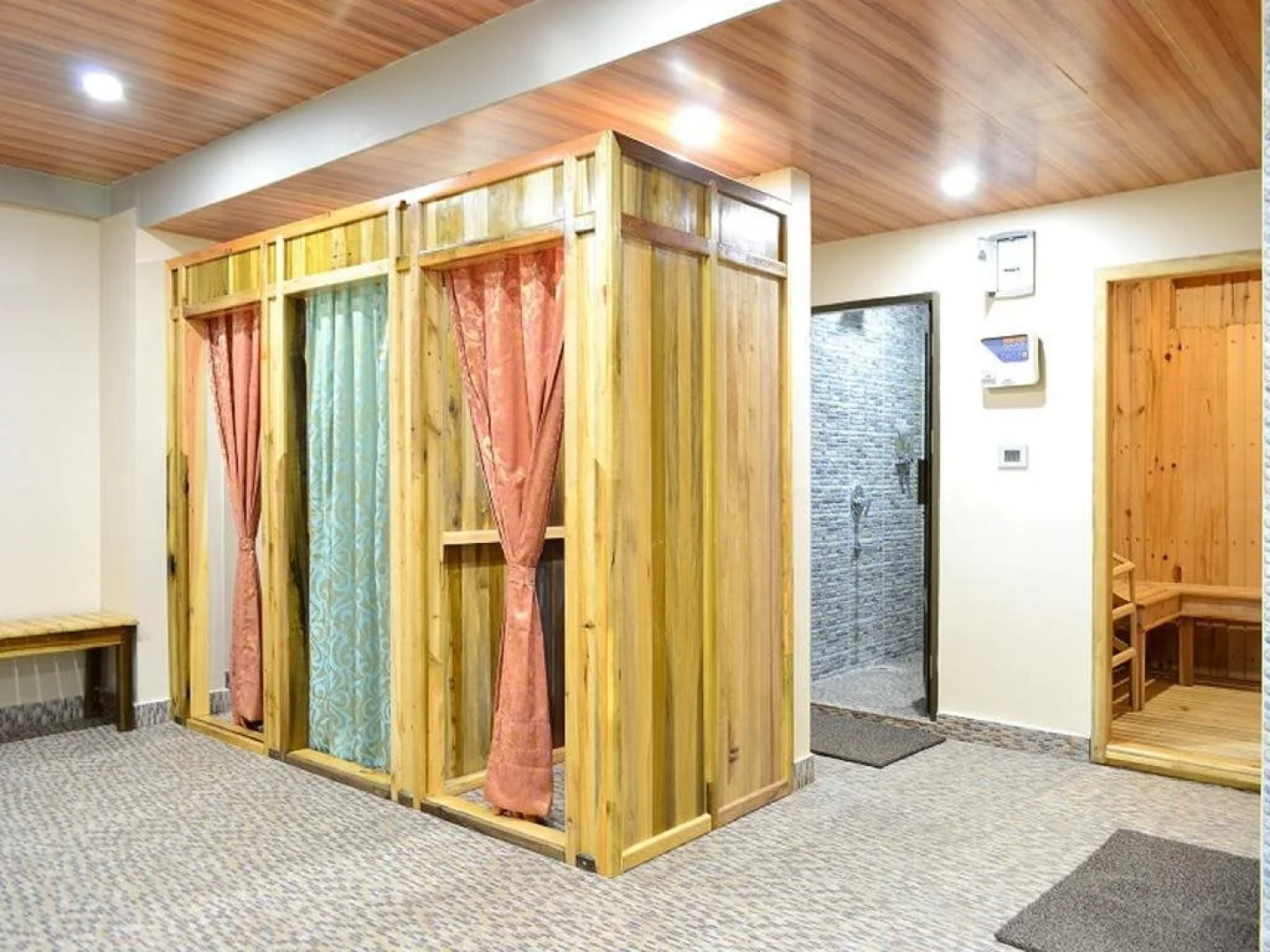 Tara Phendeyling Hotel