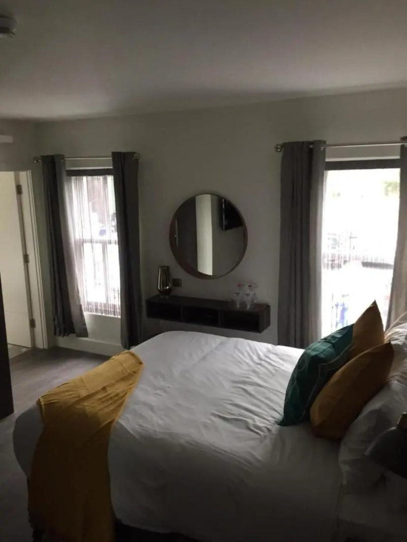 Base Accommodation Dingle