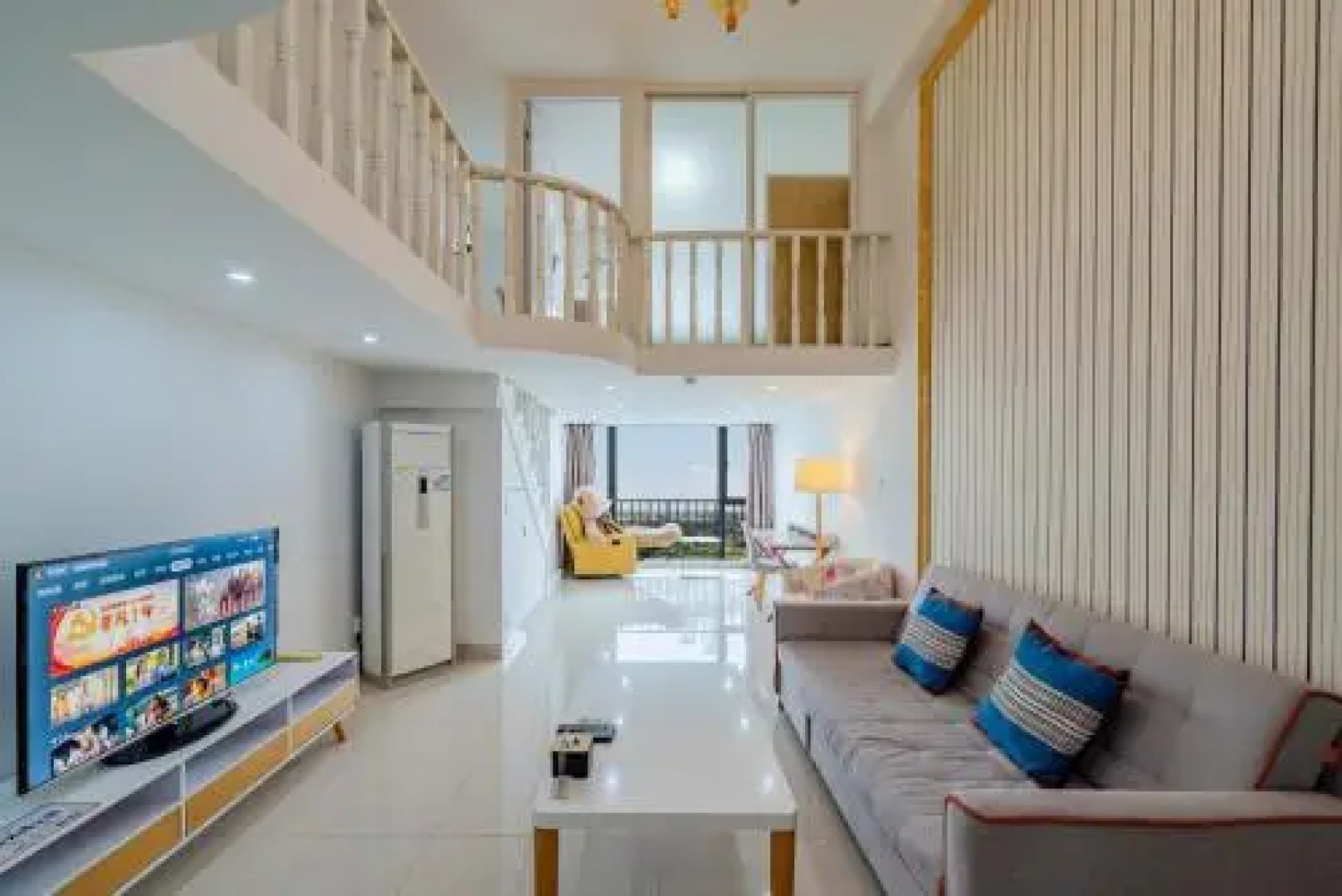 April Fair Duplex Apartment Guagnzhou South Railway Station Ao Yuan Yue Shi Dai Branch