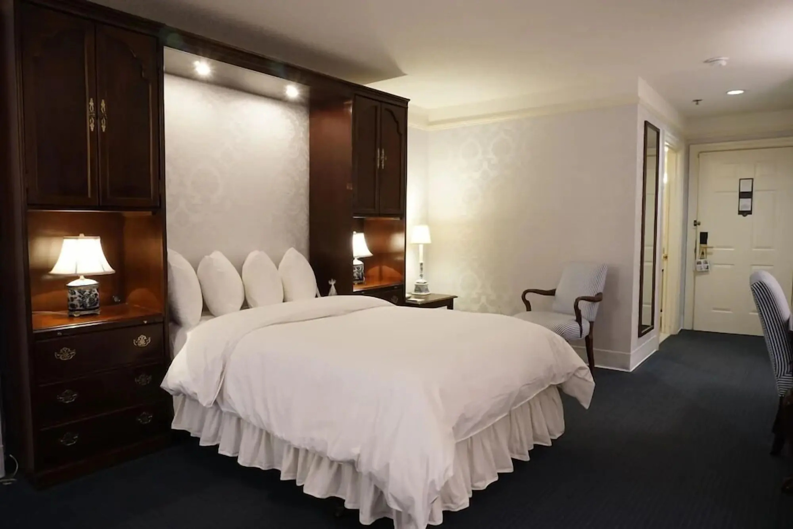 Simsbury Inn