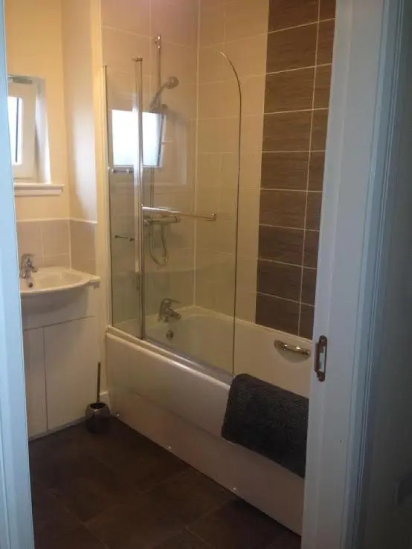 The View, 22 School Park