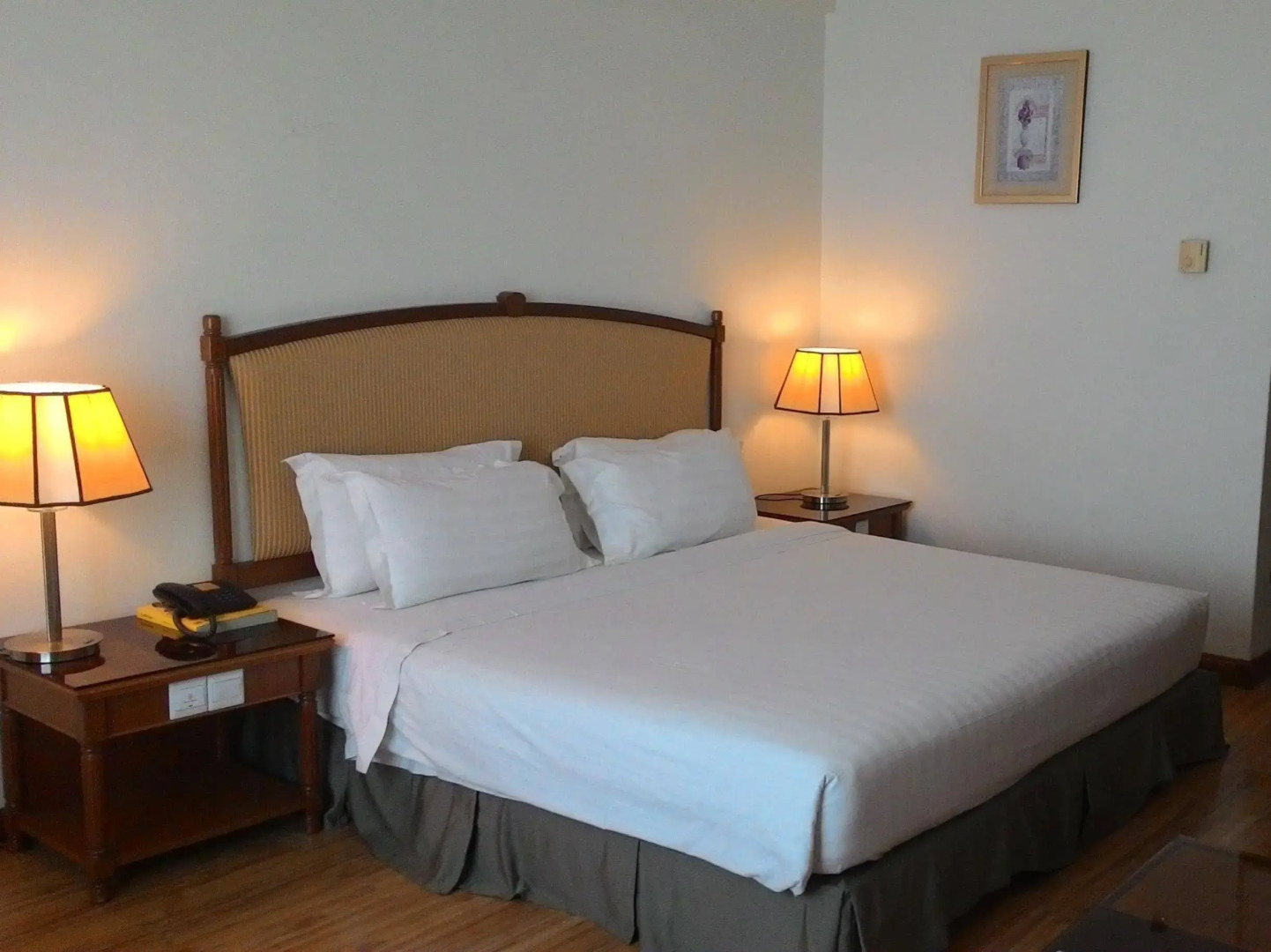 Oriental Crystal Hotel