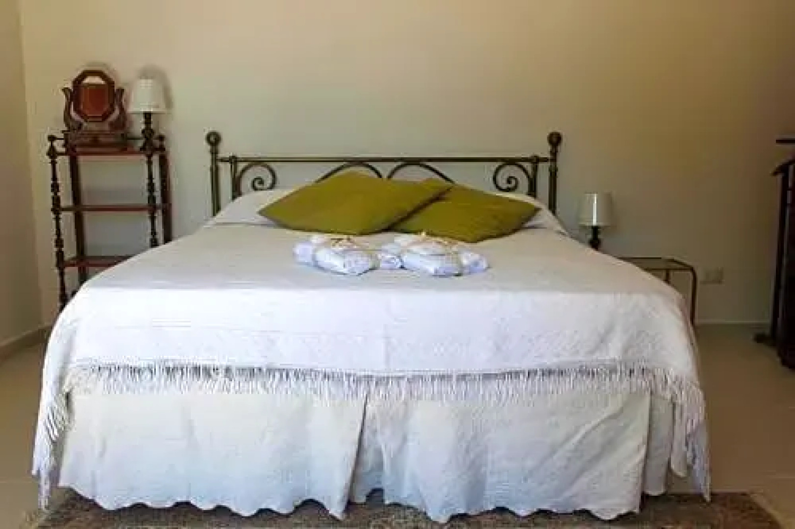 LeTreDonne-Villa con piscina