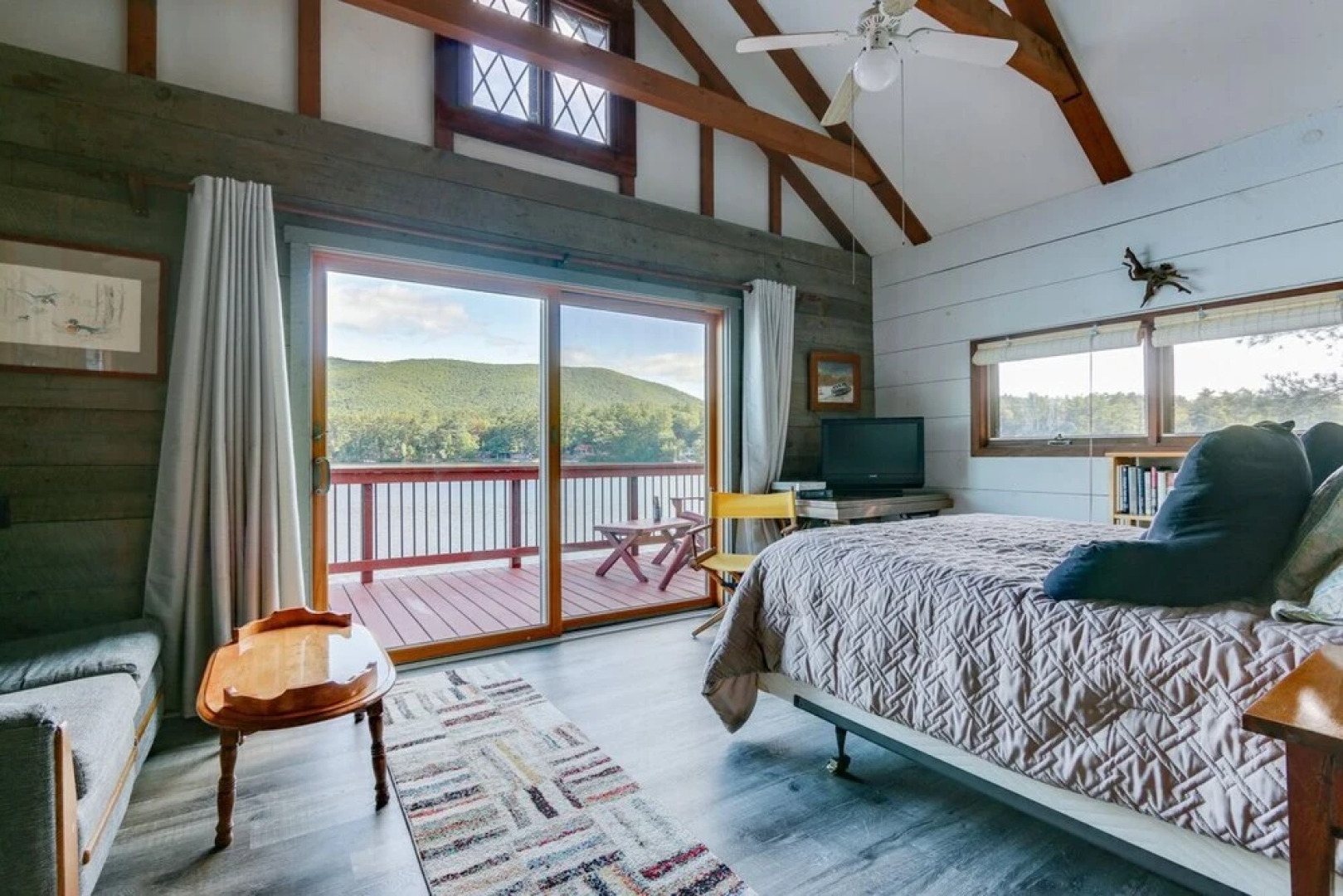 Beautiful Home in Moultonborough With