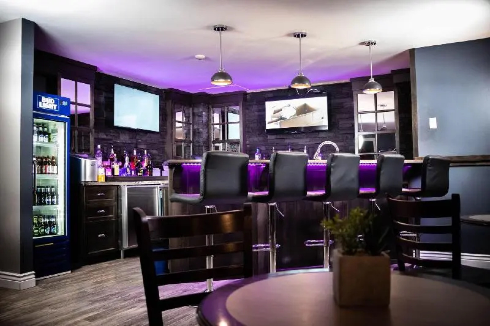 Newfound Inn & Suites