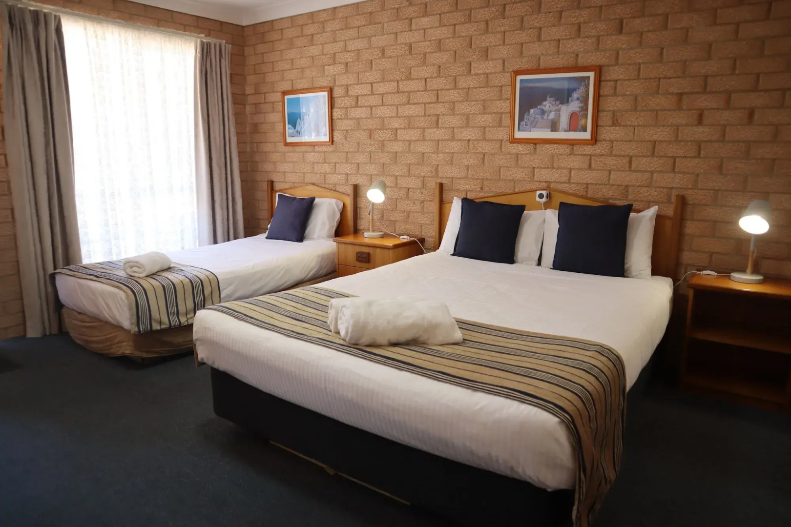 Golden Chain Aalana Motor Inn