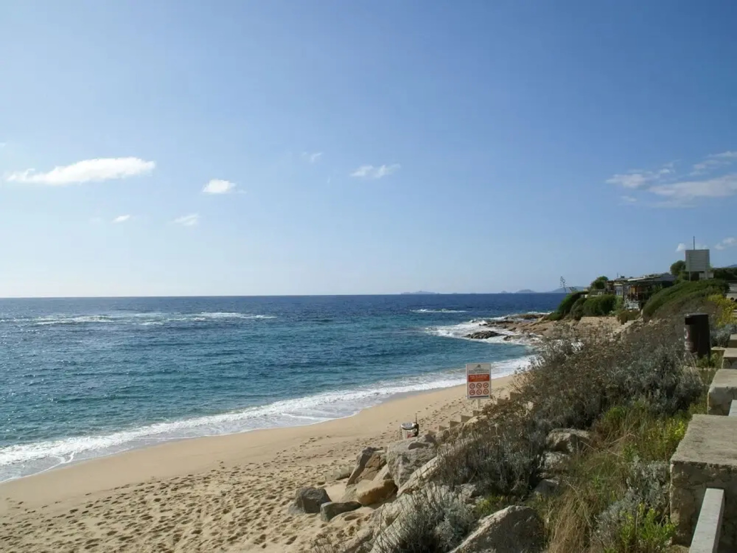 Spacious Villa in Albitreccia with Swimming Pool