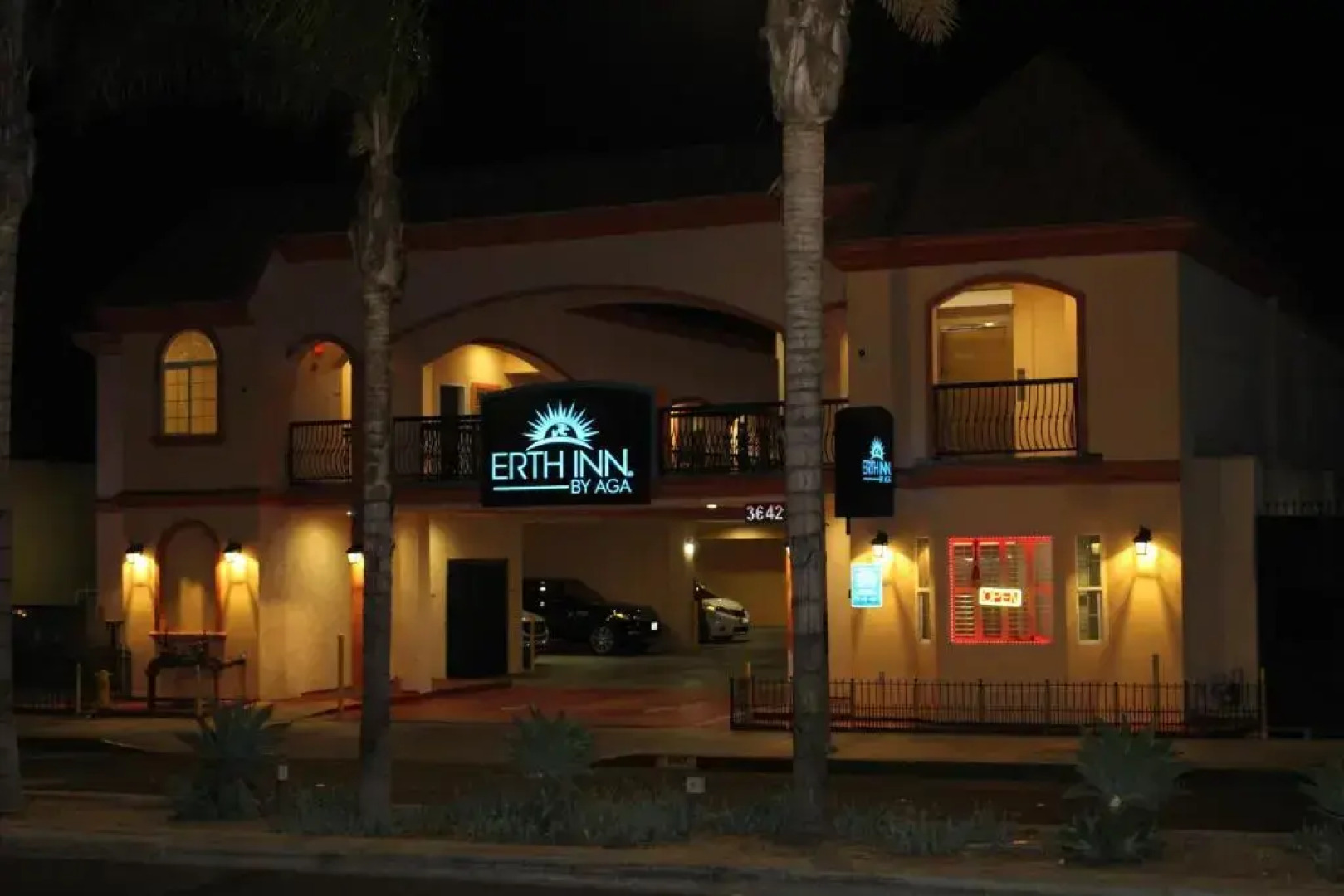 ERTH INN by AGA, Maywood